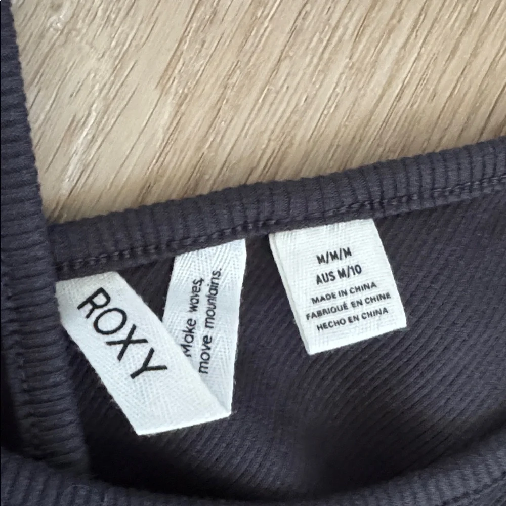 NWOT Roxy Ribbed Long Sleeve - Picture 2 of 5